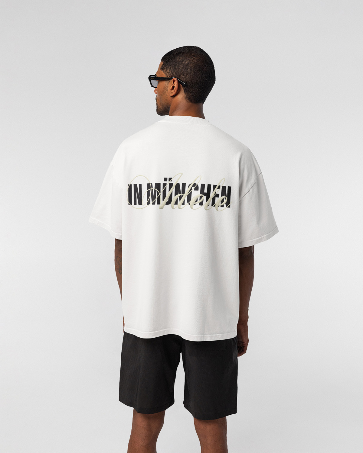 1-Adele-in-München-Back