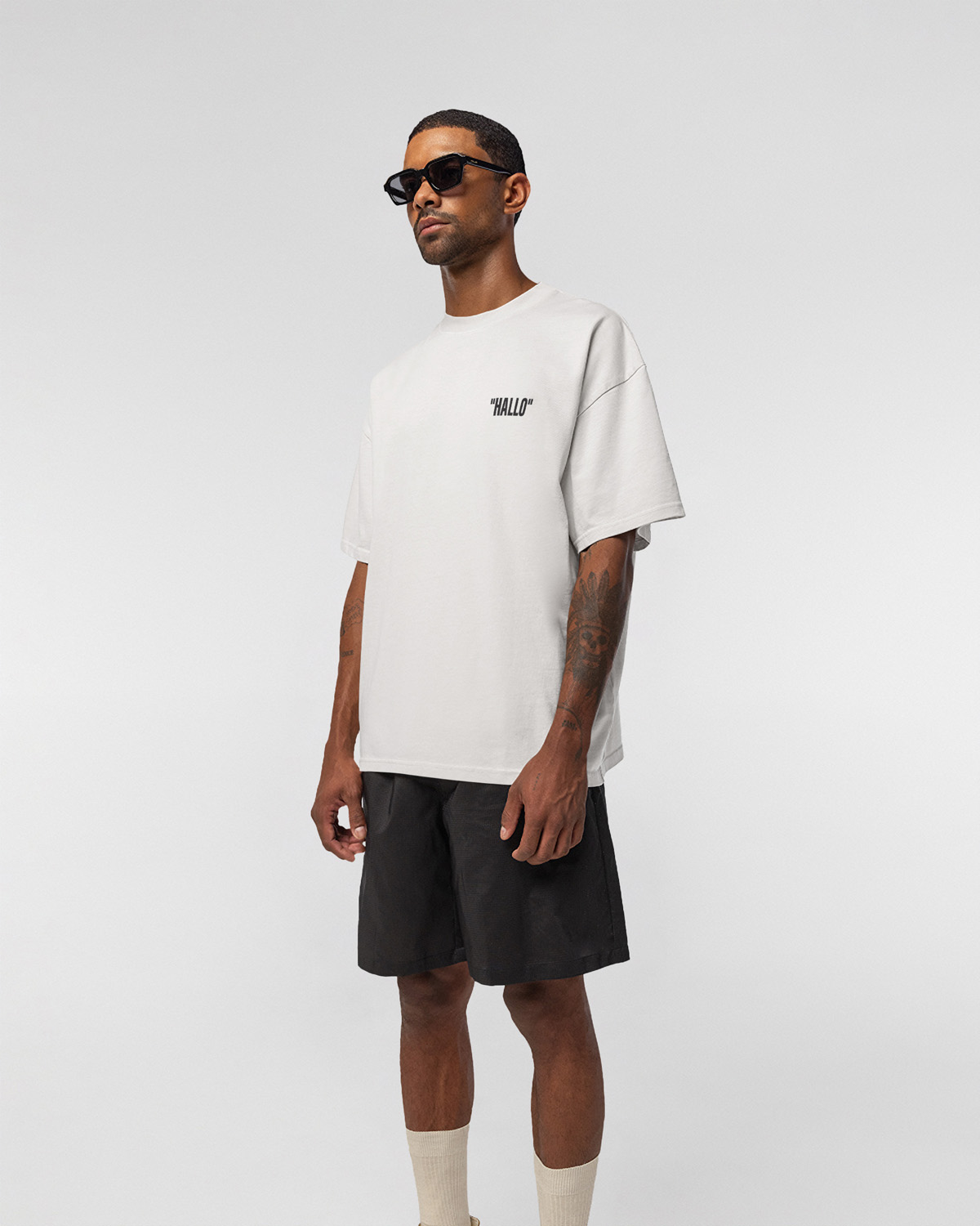 Hallo-Tee-White-Front